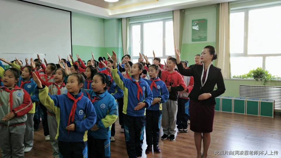 越來越多的學校需要孩子們學習禮儀修養